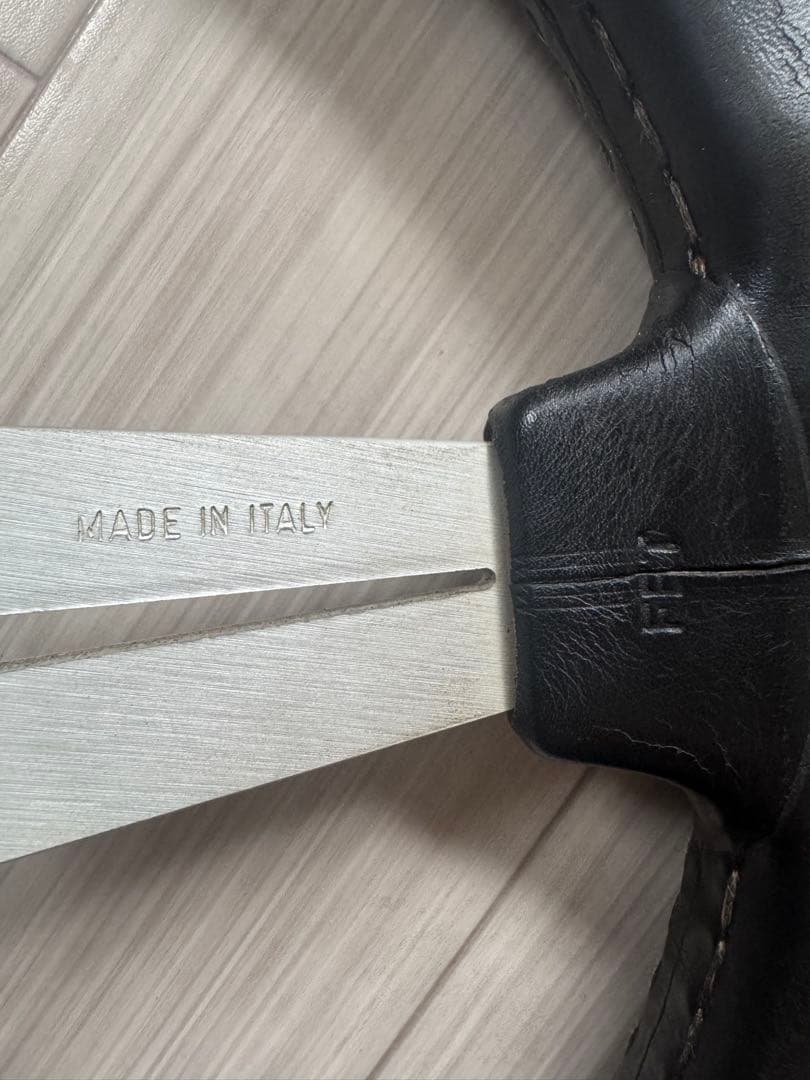 ナルディ ステアリング 330mm 33π