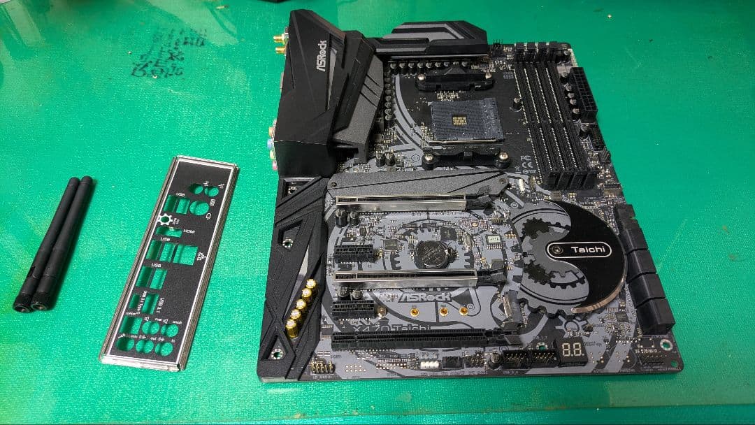 ASRock X470 Taichi マザーボード [動作確認済]