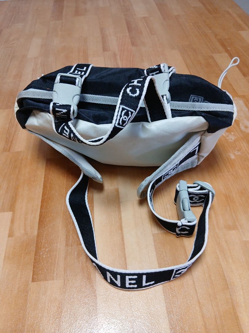 本日限定！CHANELボディバッグ ウエストポーチノベルティー