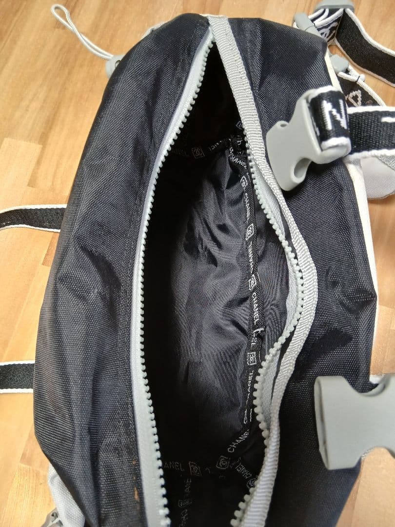 本日限定！CHANELボディバッグ ウエストポーチノベルティー