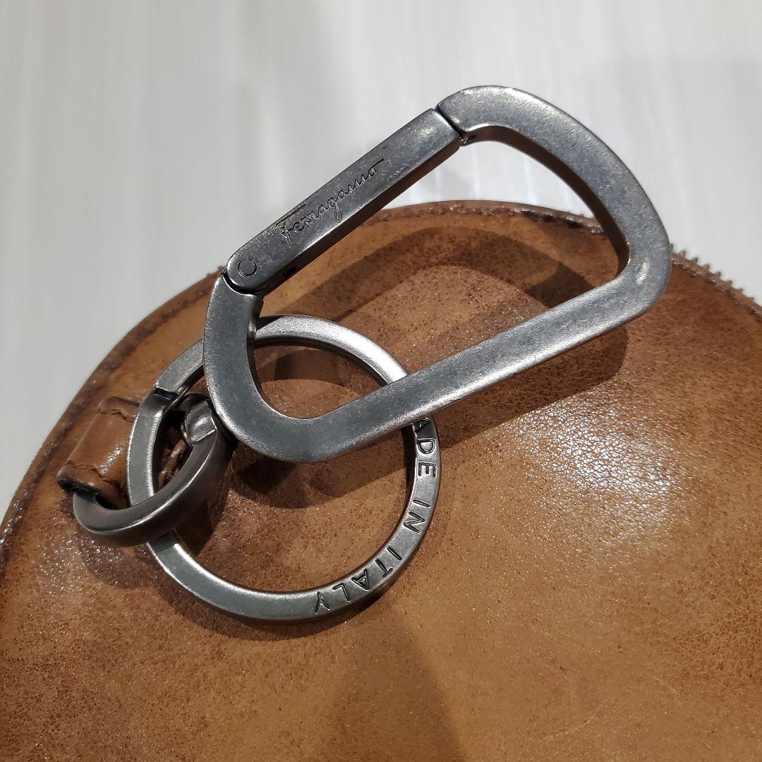 フェラガモ ヴィンテージレザーケース