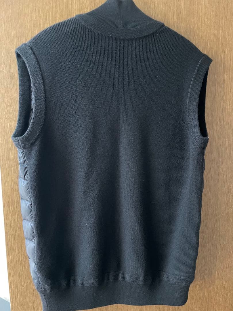 MONCLER ブラック ダウンベスト L