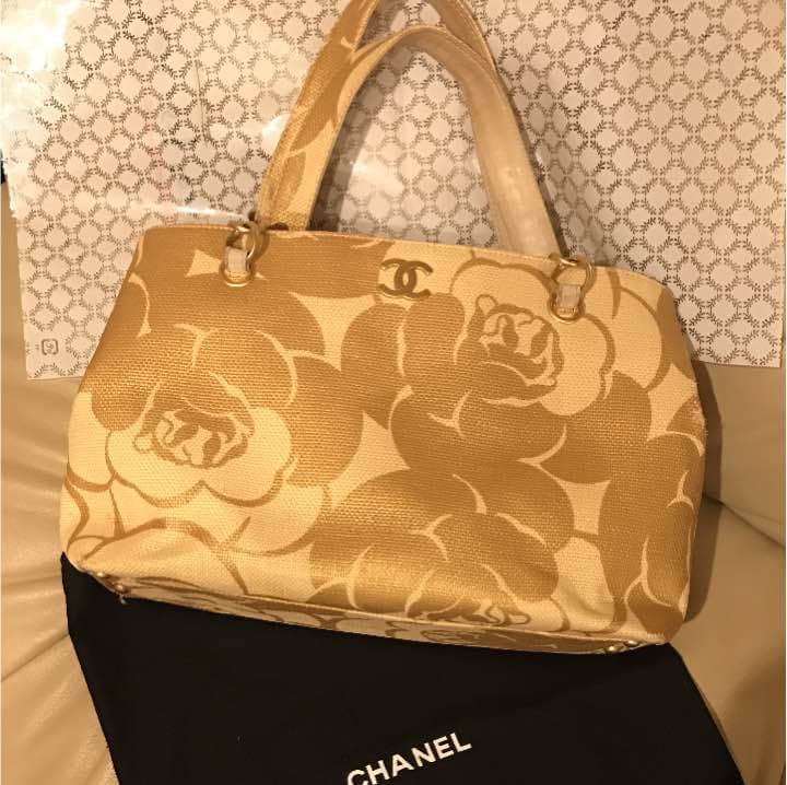 シャネル カメリア　ゴールドバック レア♥︎