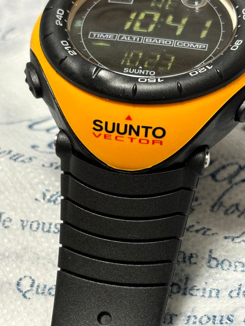 【良品】SUUNTO　スント　VECTOR　ベクター　電池交換済み　腕時計