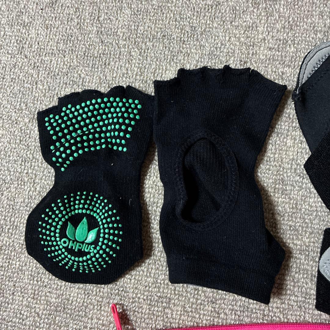 バーネススタイル　キックボクシング　LAVA 滑り止めソックス　ピラティス