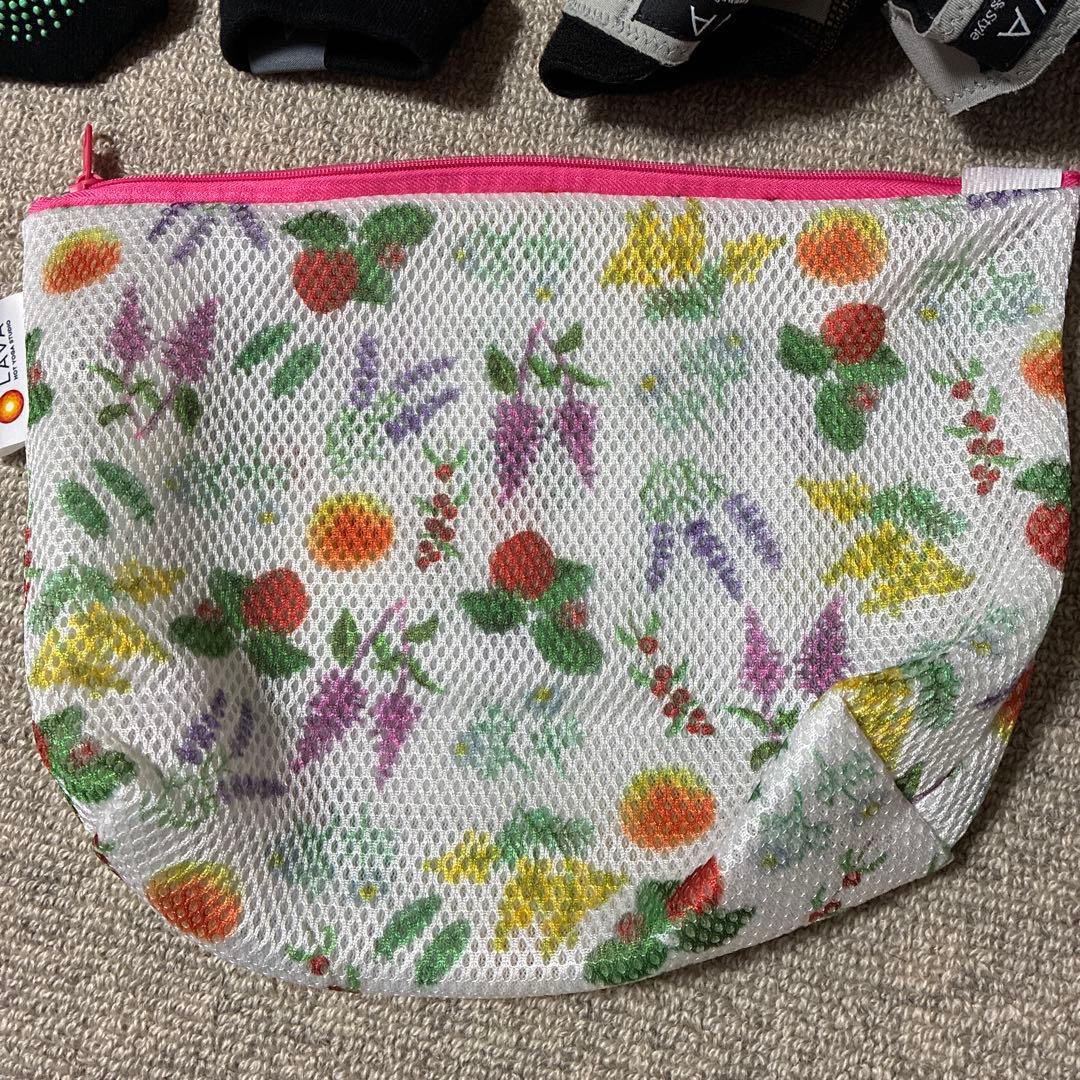 バーネススタイル　キックボクシング　LAVA 滑り止めソックス　ピラティス