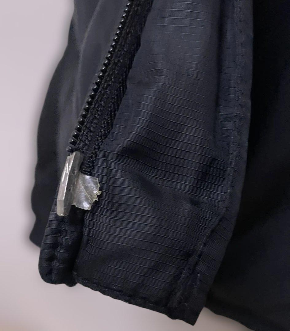 Helly Hansen 黒 ダウンジャケット　難あり