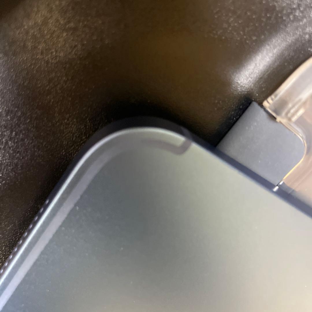 iPad第10世代本体　超美品　付属品付き　ケース付き保護シール貼ってあります