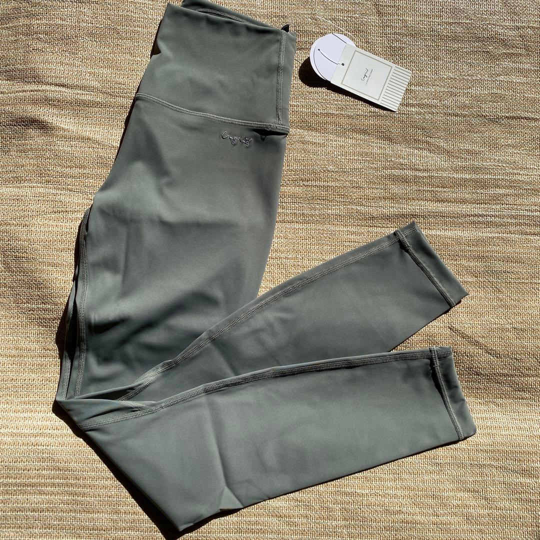 U-666★新品★ungrid ヨガ　M スポーツブラとレギンスセット