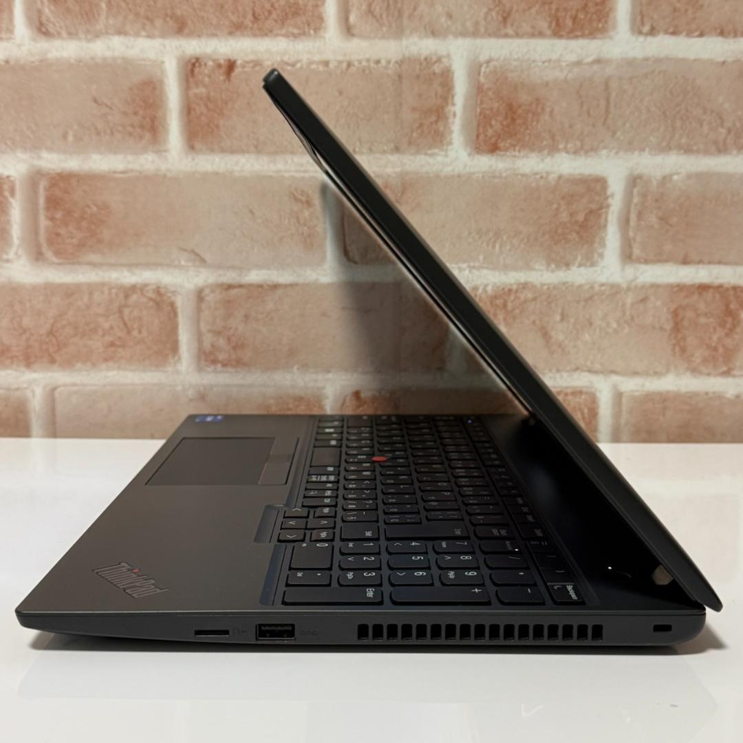 第12世代 Corei5 15.6インチ テンキー付き ThinkPad F94
