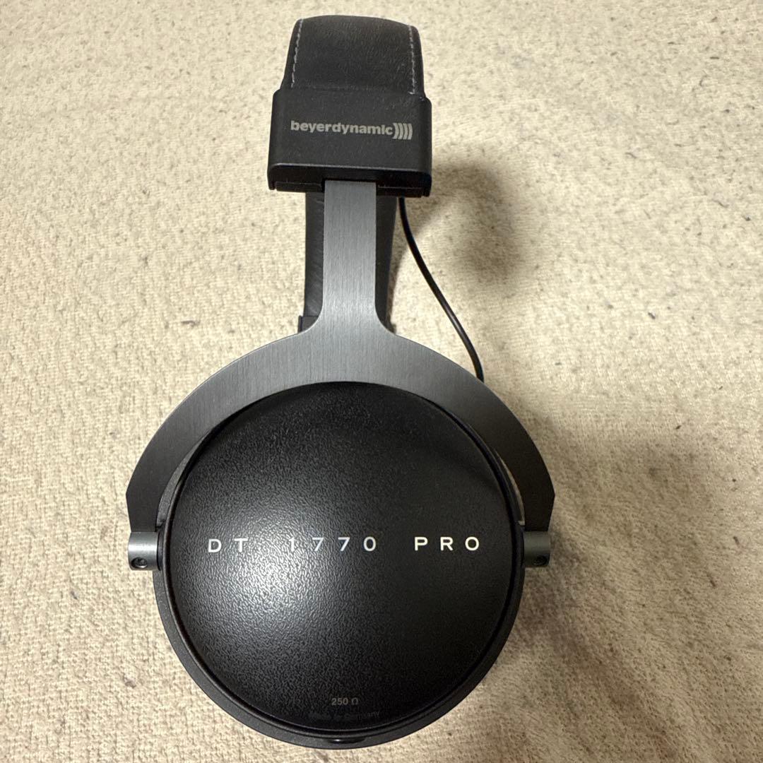 Teslaドライバー搭載密閉型モニターヘッドホン DT 1770 PRO