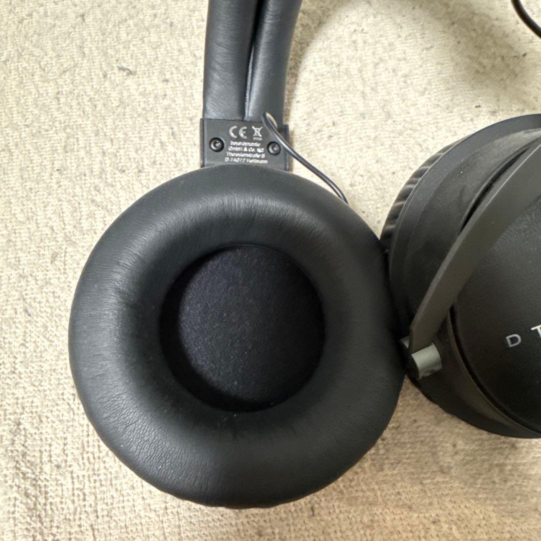 Teslaドライバー搭載密閉型モニターヘッドホン DT 1770 PRO