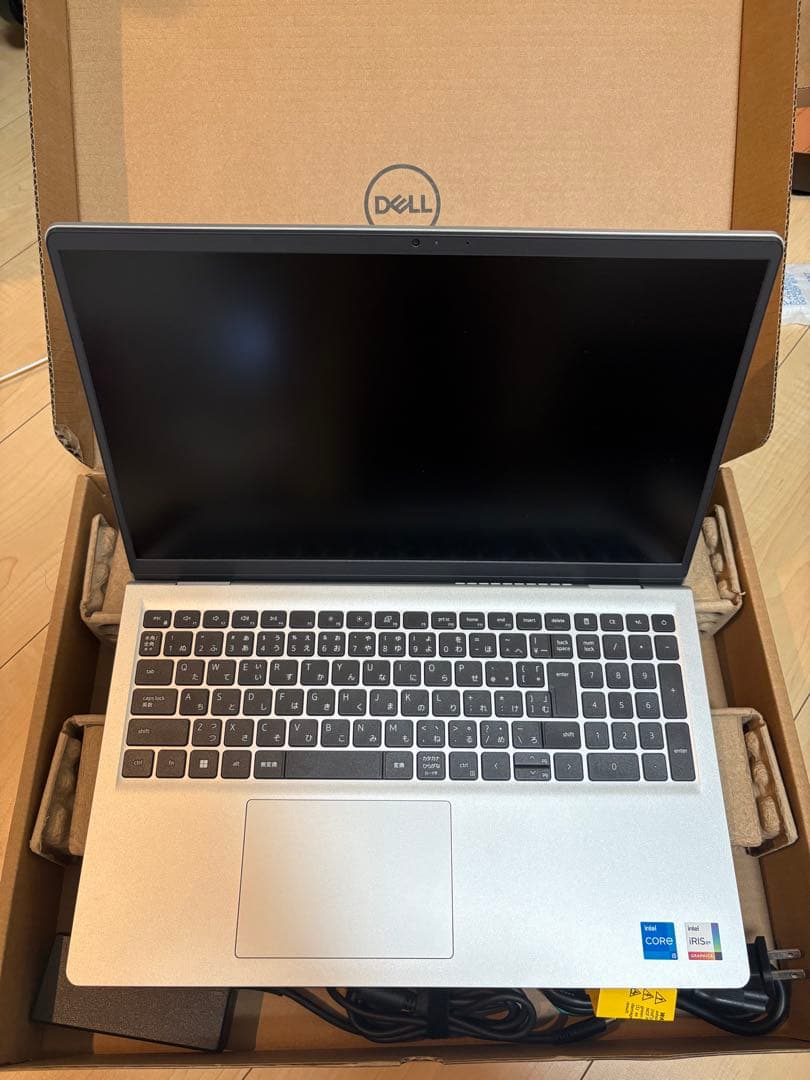 DELL 2023年モデル 512GB ほぼ未使用 ノートパソコン