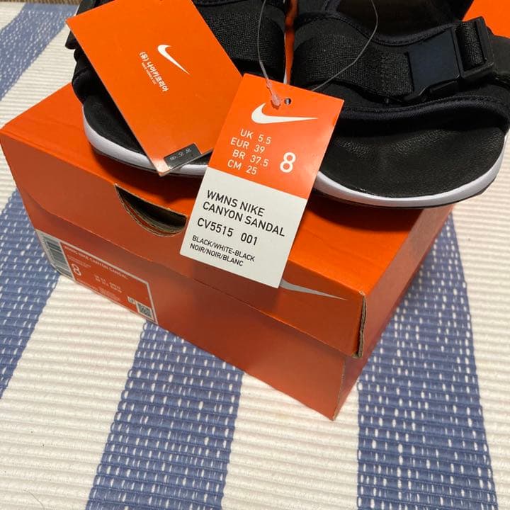 NIKE ナイキ　キャニオン　新品未使用　タグ付き