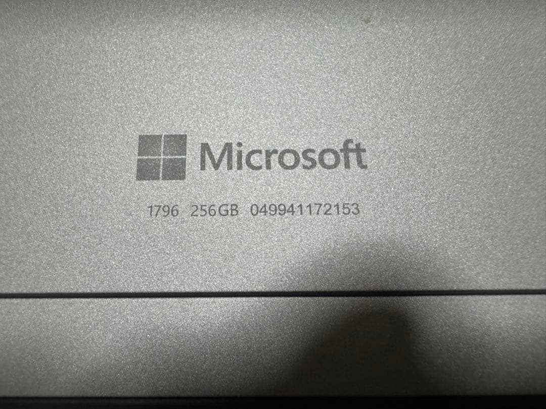 Windowsタブレット本体 surface Core i5 256GB 8G model1796