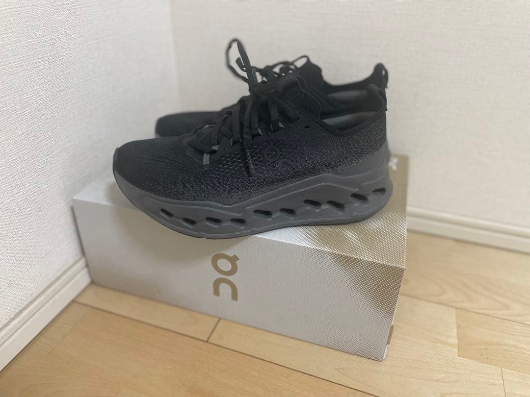 【ほぼ新品】On Cloudsurfer MAX Wide メンズ　26.0cm