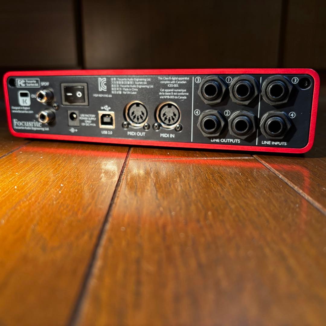 Focusrite Scarlett 6i6 オーディオインターフェイス