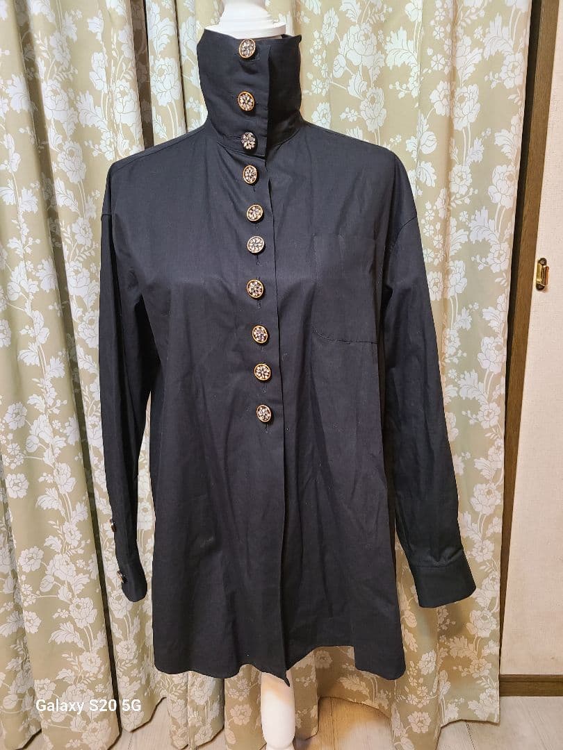 ROMEOGIGLI ロメオジリ ヴィンテージ 装飾ボタンオーバーブラウスML