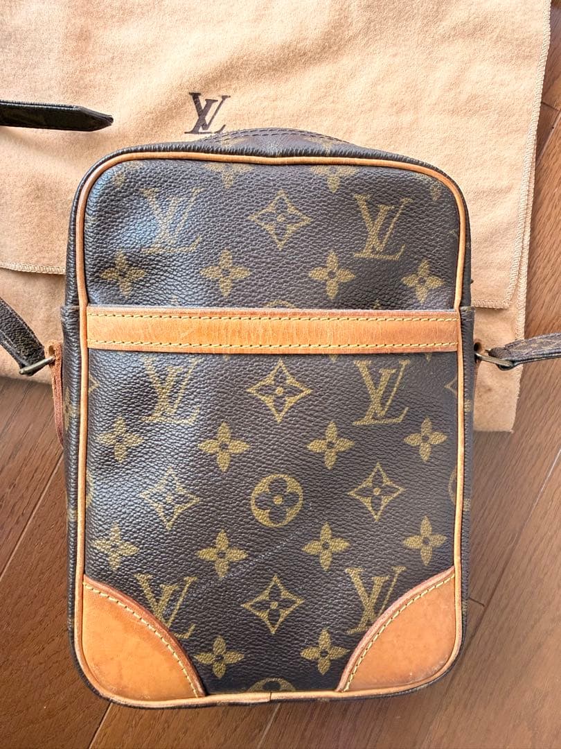 Louis Vuitton ショルダーバッグ モノグラム ダヌーブ