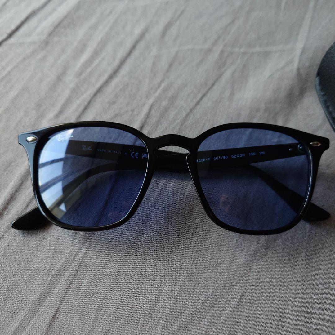 榊様 Ray-Ban RB4258 F 601/80 ブルーサングラス ケース付
