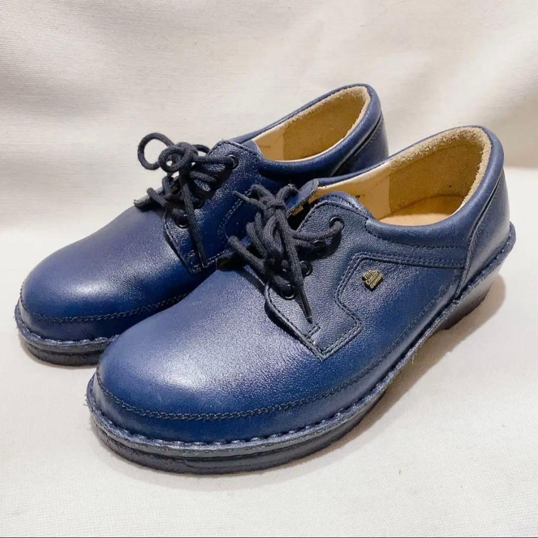 フィンコンフォート　シューズ　紺色　レザー　Finn Comfort