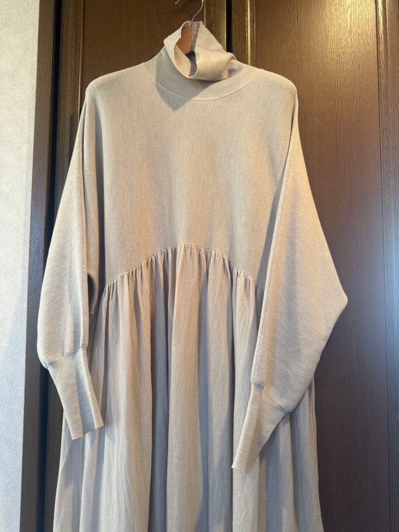 ⭐️週末限定値下⭐️美品Curensology ウールハイネックギャザーワンピース