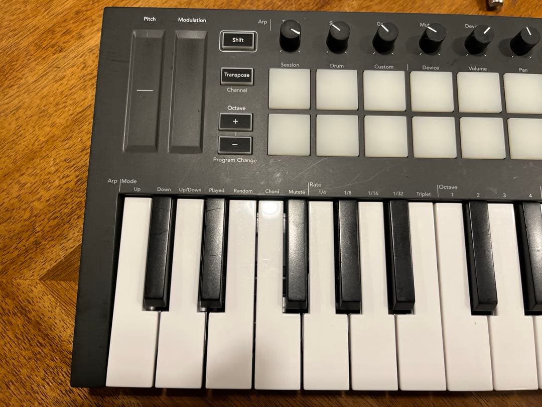 【美品】novation LAUNCHKEY mini MK3