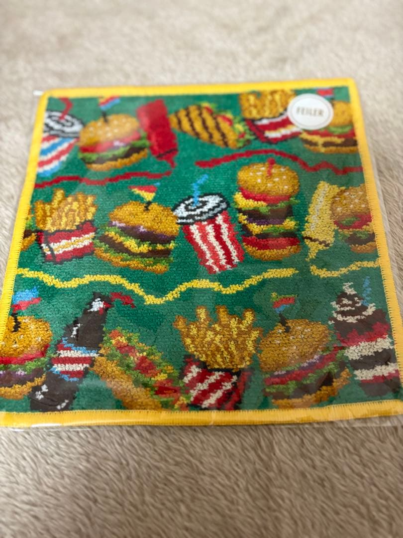 ブラリーバイフェイラー　バーガーショップ　 バーガー型ポーチ　ポーチ＆ハンカチ