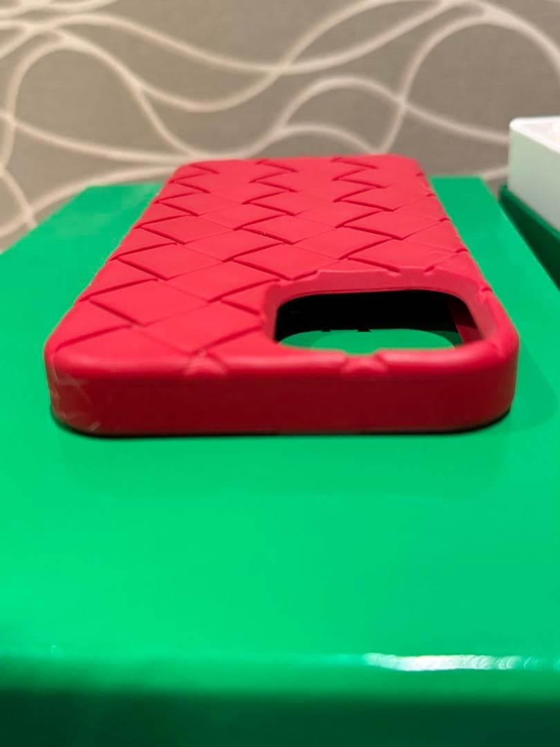 BOTTEGA VENETA レッド iPhone13 Pro Maxケース
