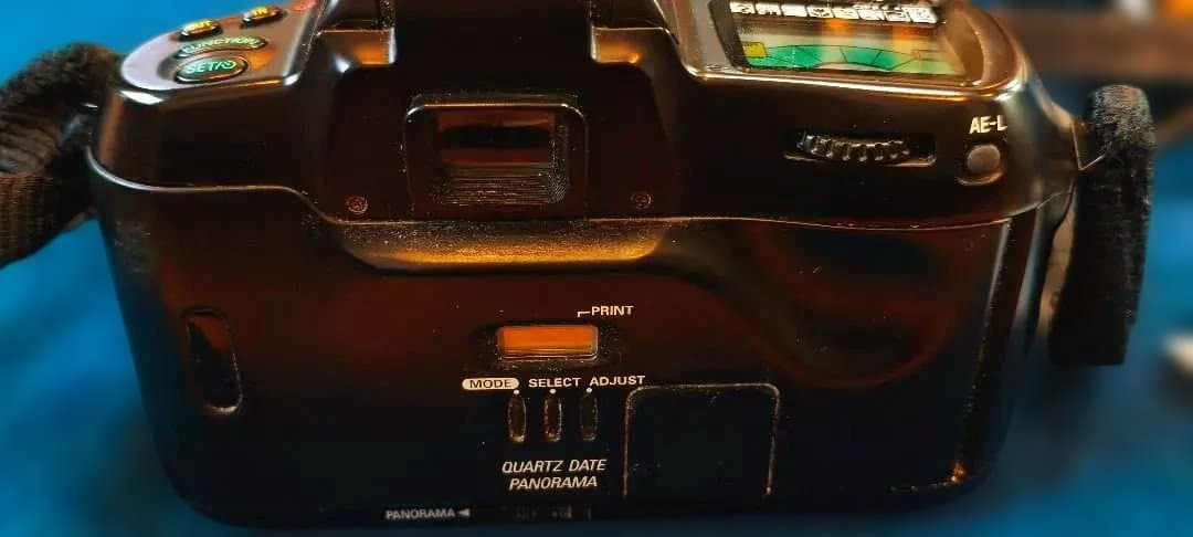 Nikon F70 一眼レフカメラ Nikkorレンズ付き