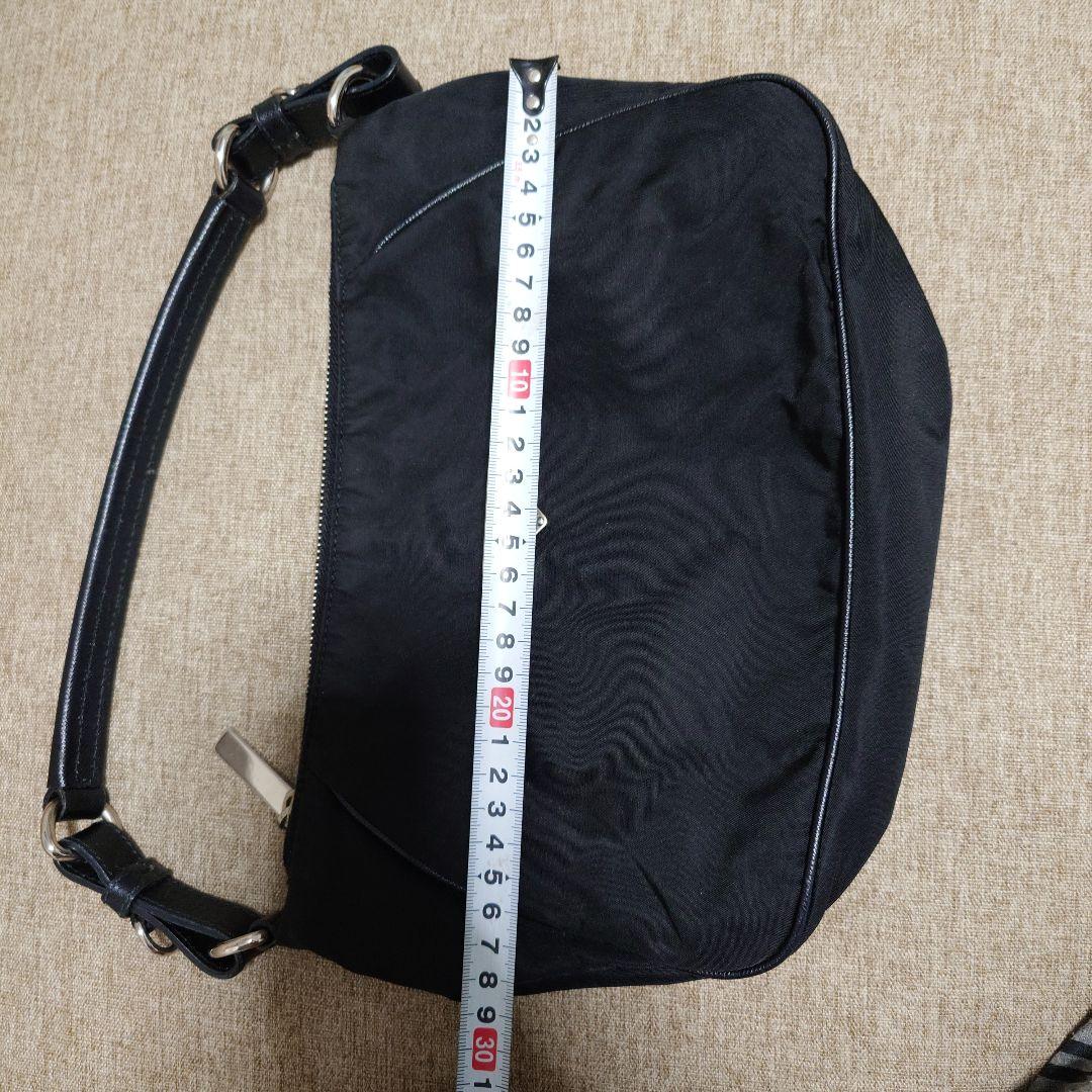 PRADA プラダ　ショルダーバッグ　三角プレート　 ビンテージ