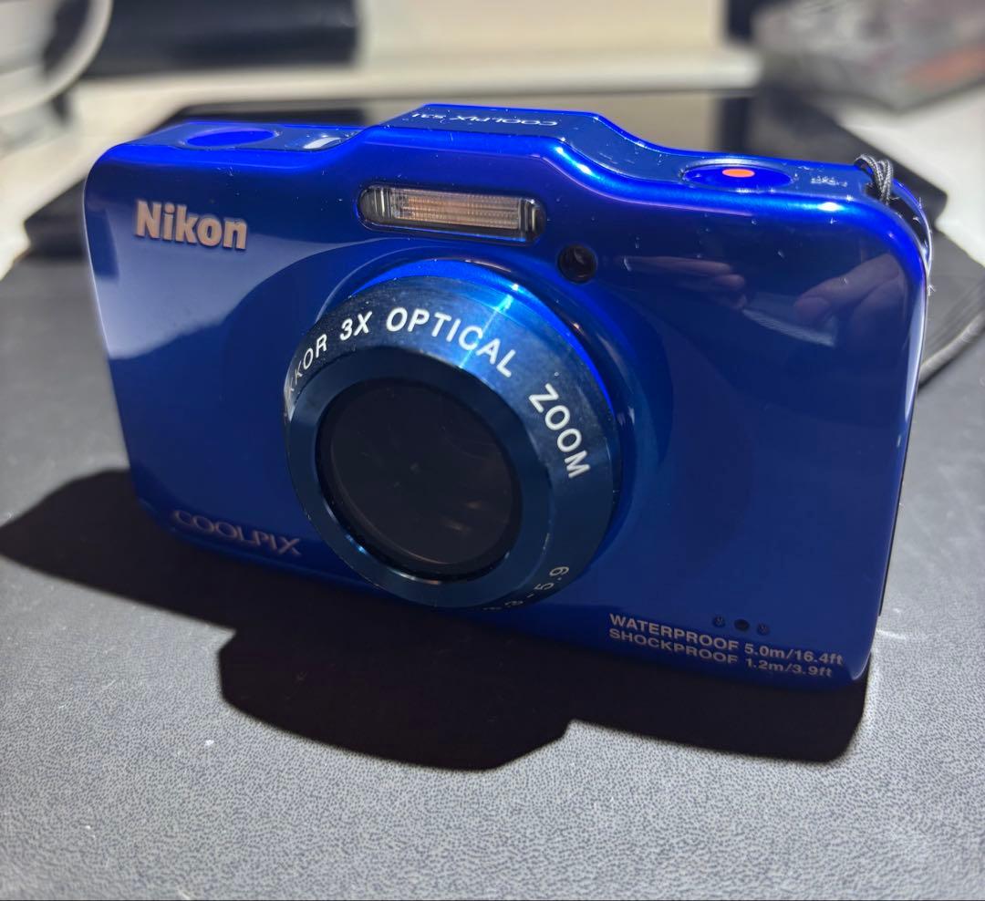 ジャンクNikon COOLPIX 防水デジタルカメラ