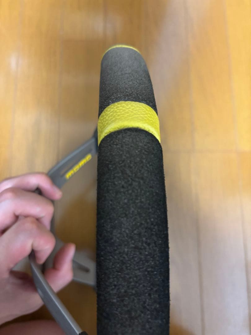 momo スエード ステアリングホイール