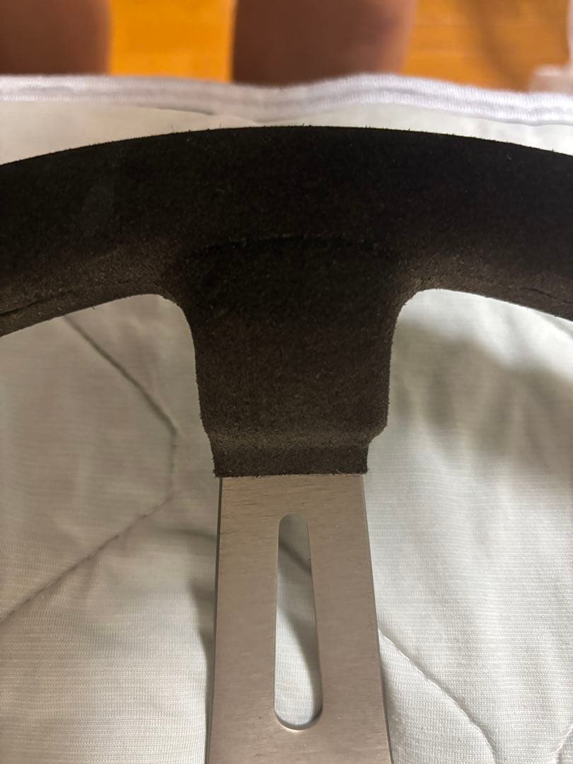 momo スエード ステアリングホイール