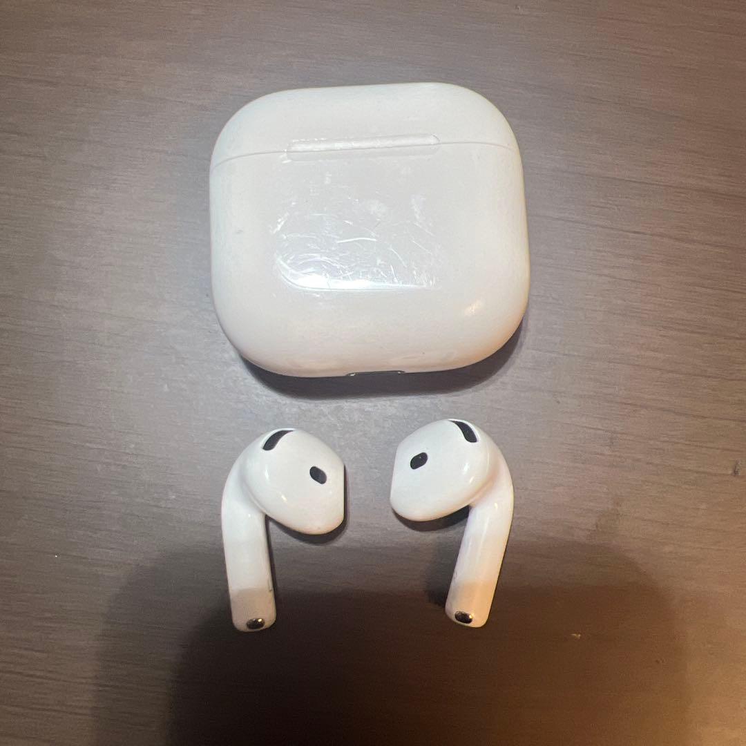 Apple純正 AirPods4（ノイズキャンセリングなし）