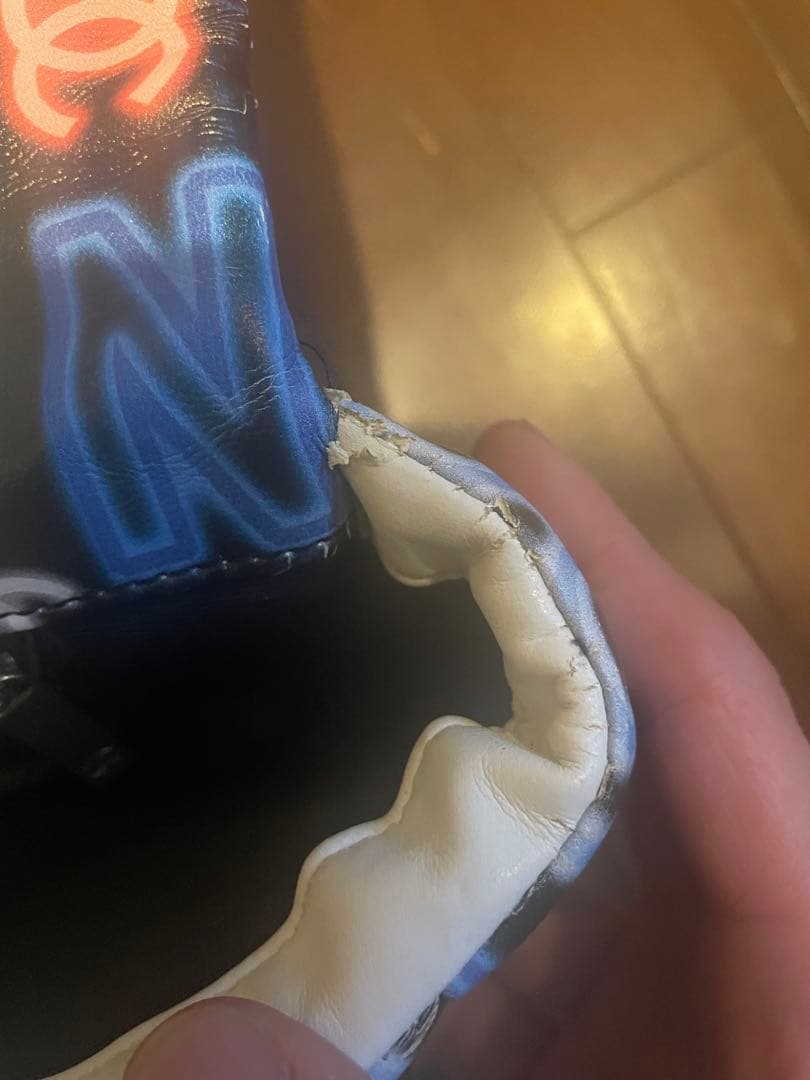 ネオンマルチカラーのシャネル 19 フラップバッグ