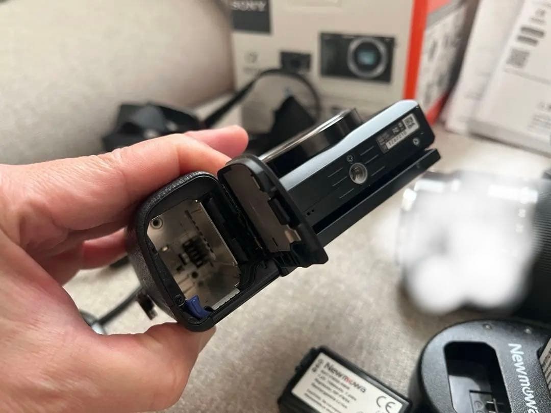 SONY α6000 ミラーレス一眼カメラ とSONY18-200レンズのセット