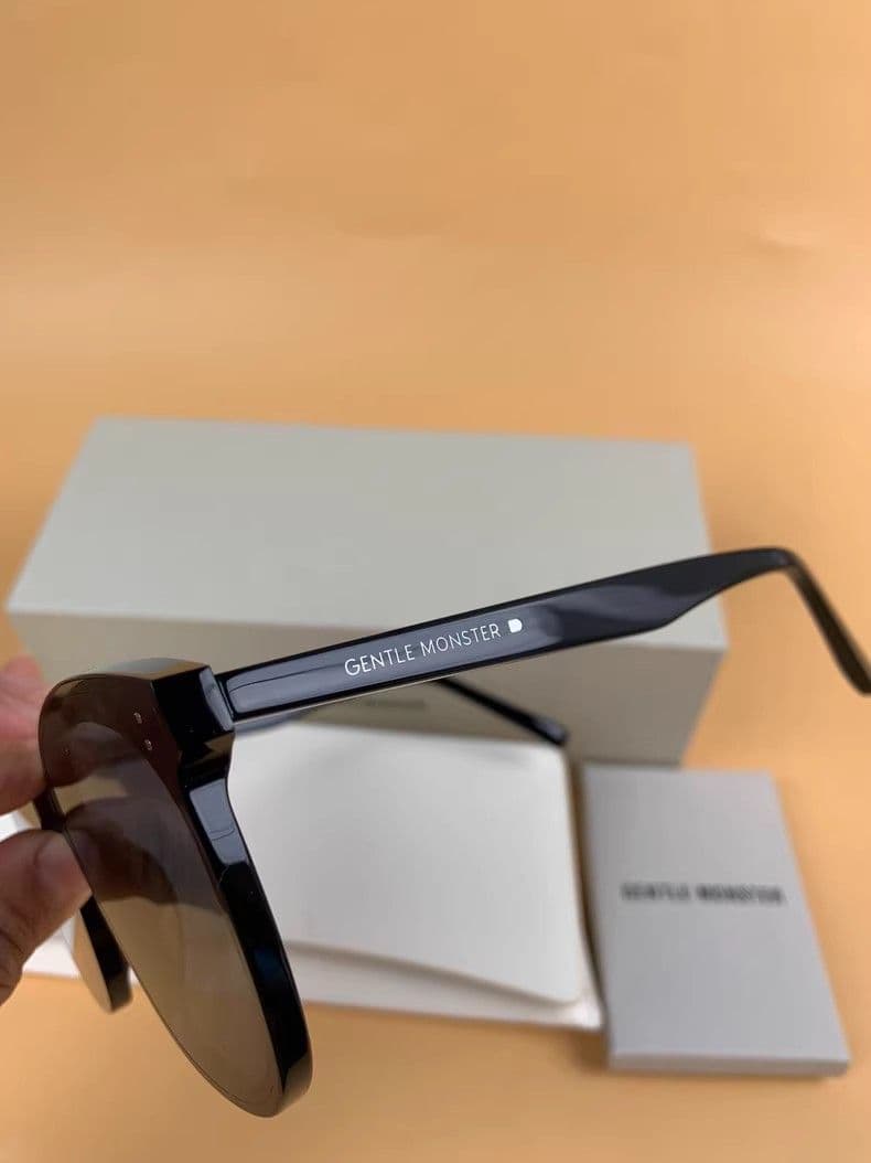 GENTLE MONSTER サングラス ブラック