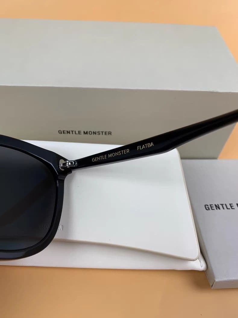 GENTLE MONSTER サングラス ブラック