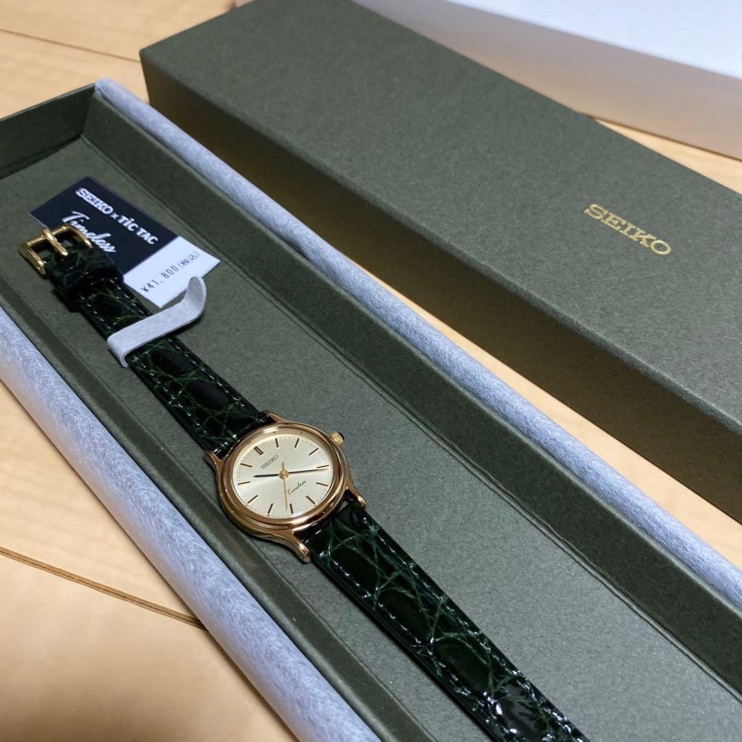 ⭐︎最終値下げ⭐︎SEIKO 腕時計　Timeless ゴールド グリーン