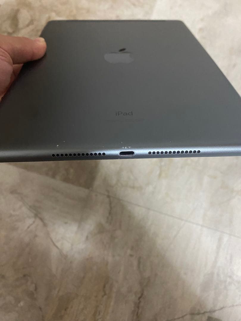 iPad (第9世代) スペースグレー 64GB大幅値下げ！早い者勝ち！