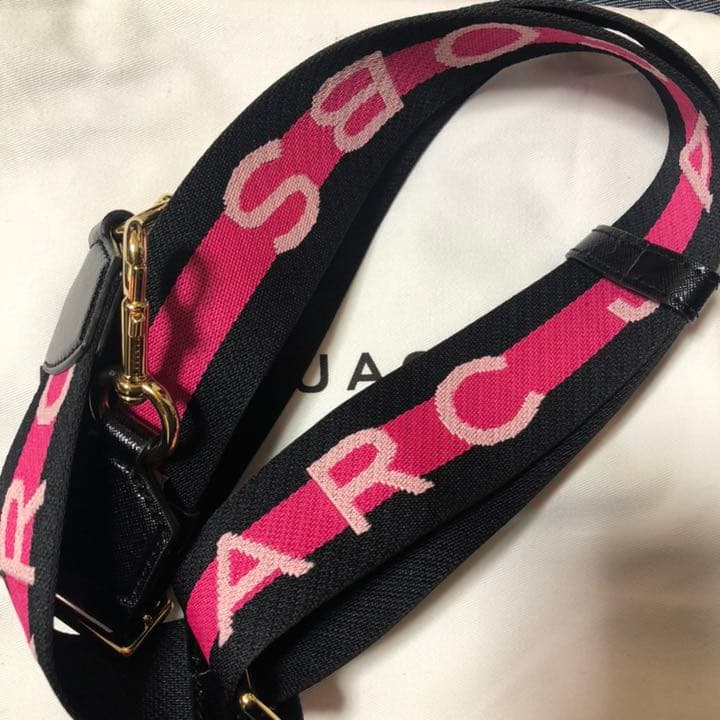 ショルダーストラップ