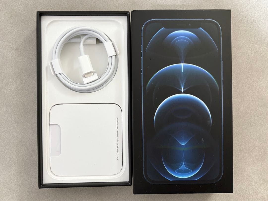 iPhone12pro 充電ケーブル付き SIMフリー