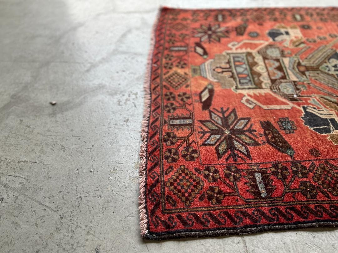 【Vintage rug】アフガニスタン産｜189 × 107cm｜バルーチ族
