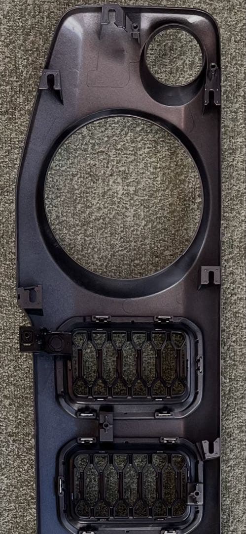 スズキ ジムニーノマド JC74W 純正フロントグリル　新車外し