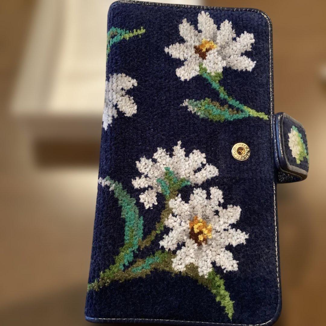 フェイラー花柄手帳型スマホケース ネイビー　専用