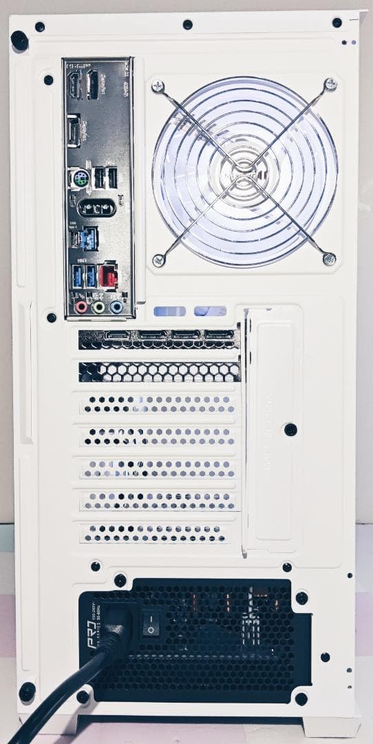 【新品】高性能ゲーミングPC RTX5070 Ryzen7 9700X