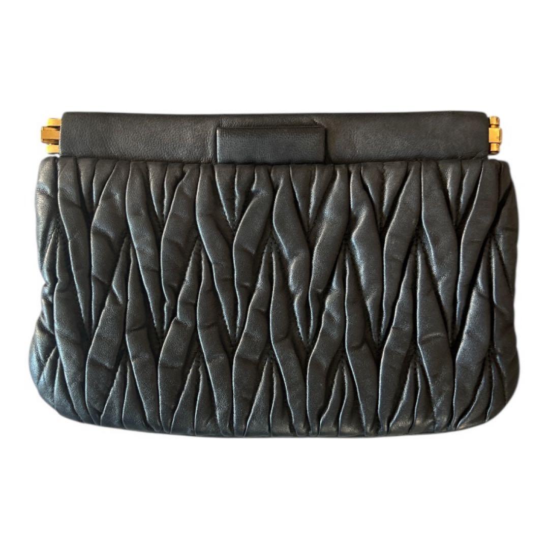 【美品】ミュウミュウ クラッチバッグ マテラッセ 紺レザー ゴールドロゴ