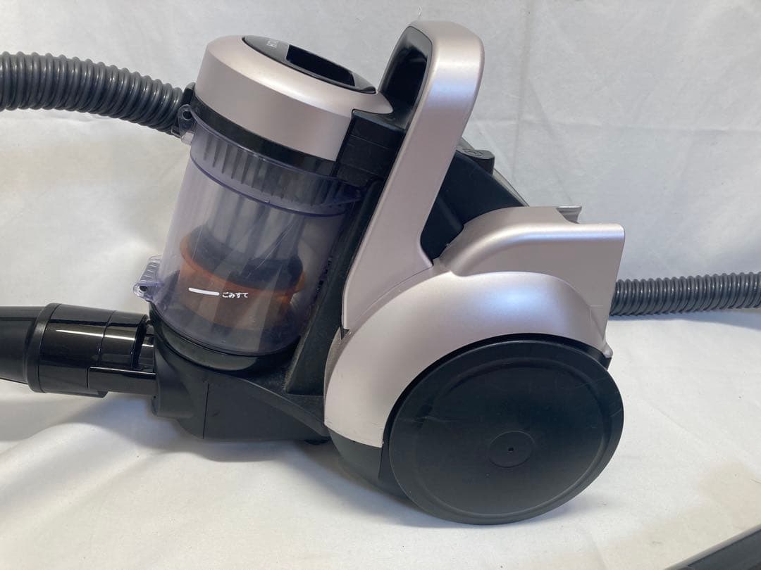 2024年製　日立サイクロン掃除機　CV-SP900L