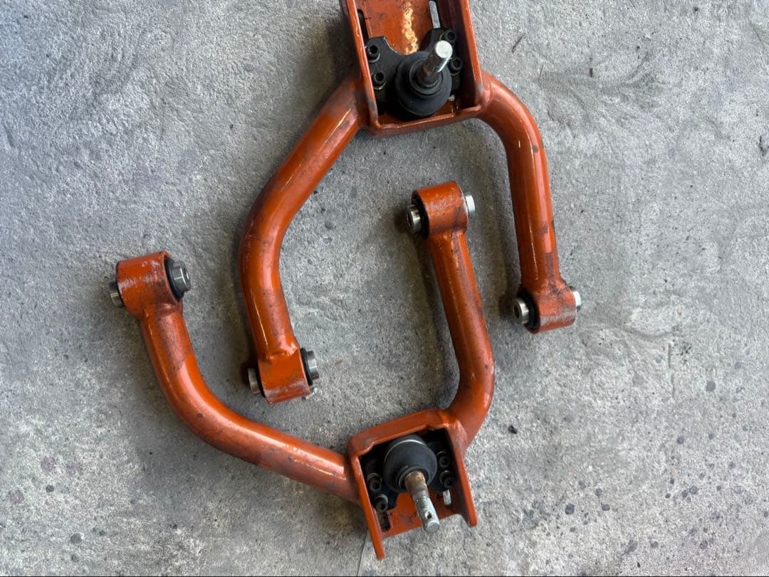 スキッドフロントアッパー